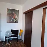 Red Appartement