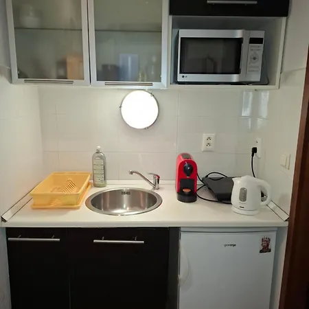 Red Apartament